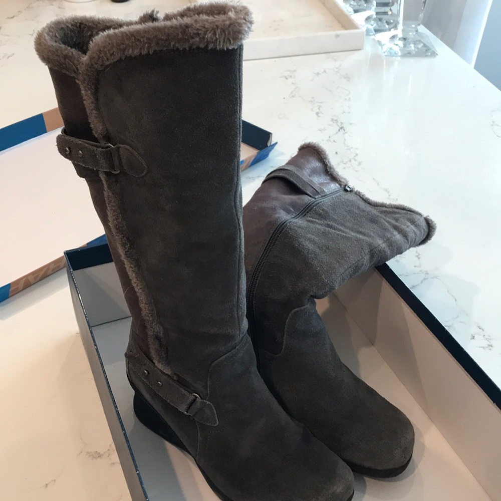 Bare Traps Suede Fur Lined Boots